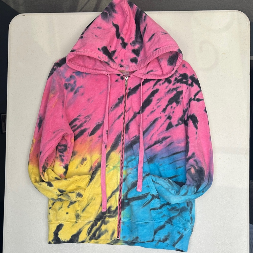 No Boundaries Multicolor Tie-Dye Zip-Up Hoodie